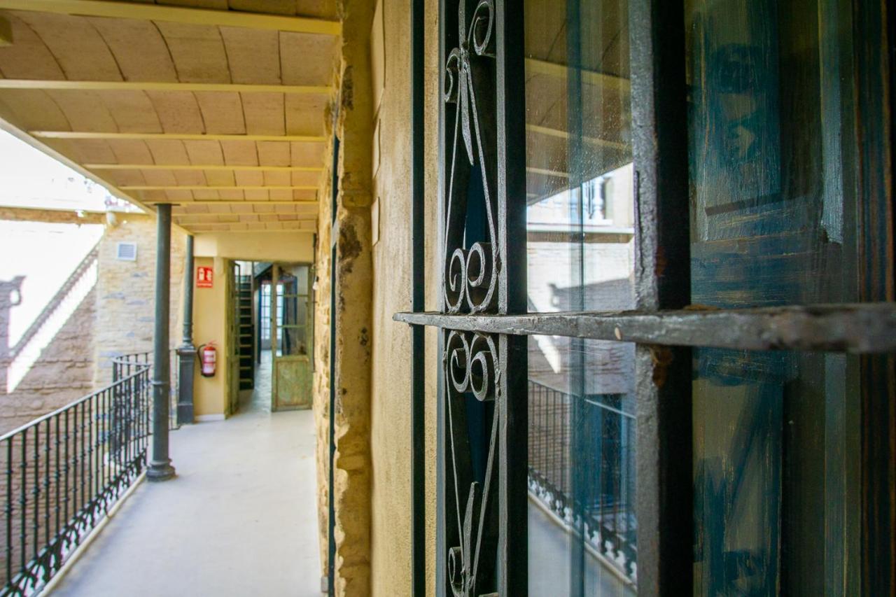 Apartamentos Sharis Jerez de la Frontera Dış mekan fotoğraf